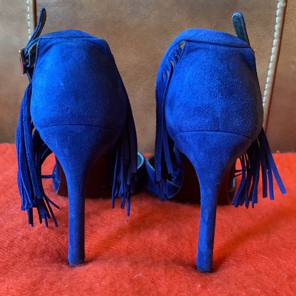 Stuart Weitzman suede fringe ankle strap heels - Picture 5 of 7